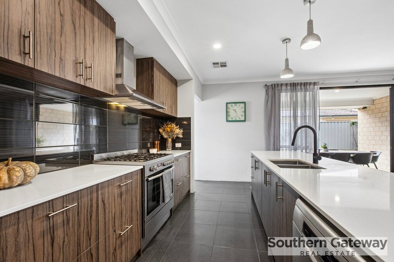 Photo - 11 Wonnich Street, Byford WA 6122 - Image 6