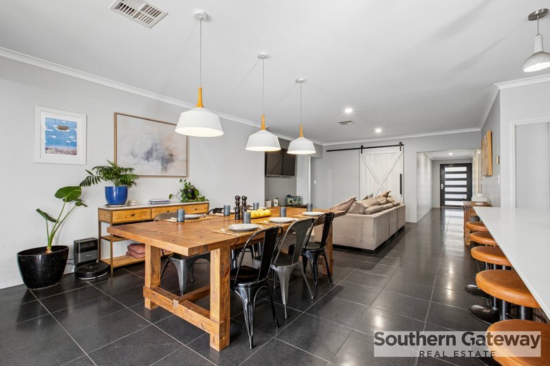 Photo - 11 Wonnich Street, Byford WA 6122 - Image 10