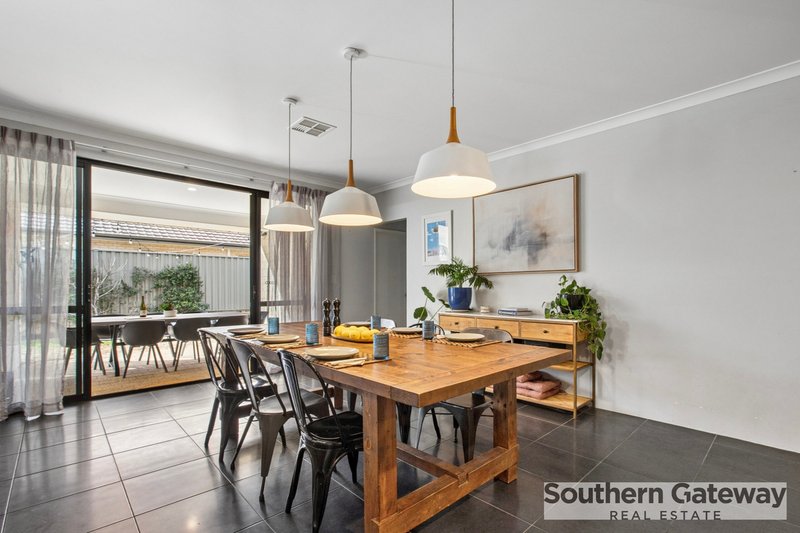 Photo - 11 Wonnich Street, Byford WA 6122 - Image 11