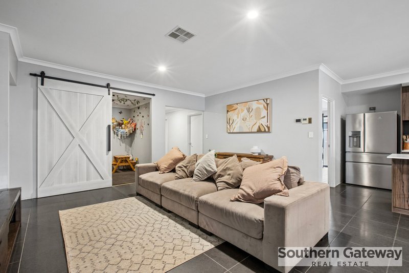 Photo - 11 Wonnich Street, Byford WA 6122 - Image 12