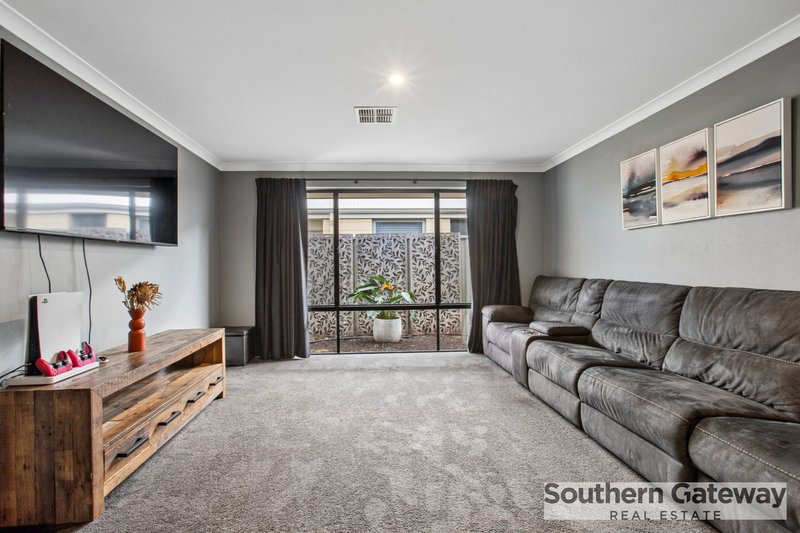 Photo - 11 Wonnich Street, Byford WA 6122 - Image 24
