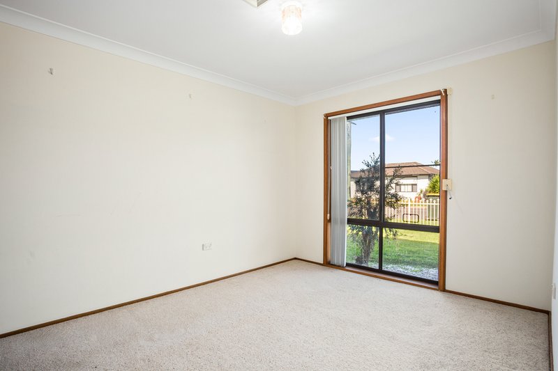 Photo - 11 Woodford Avenue, Warilla NSW 2528 - Image 6