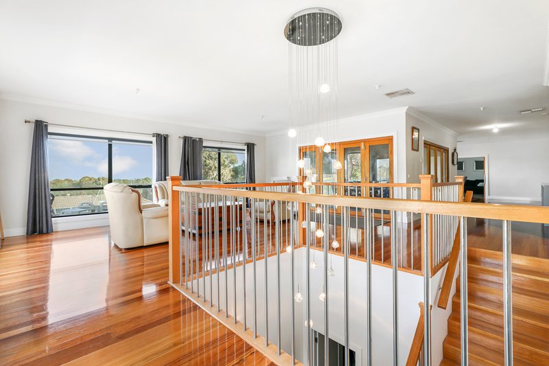 Photo - 11 Woods Point Drive, Beaconsfield VIC 3807 - Image 3