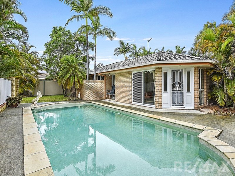 Photo - 11 Woodstone Ct , Varsity Lakes QLD 4227 - Image 2