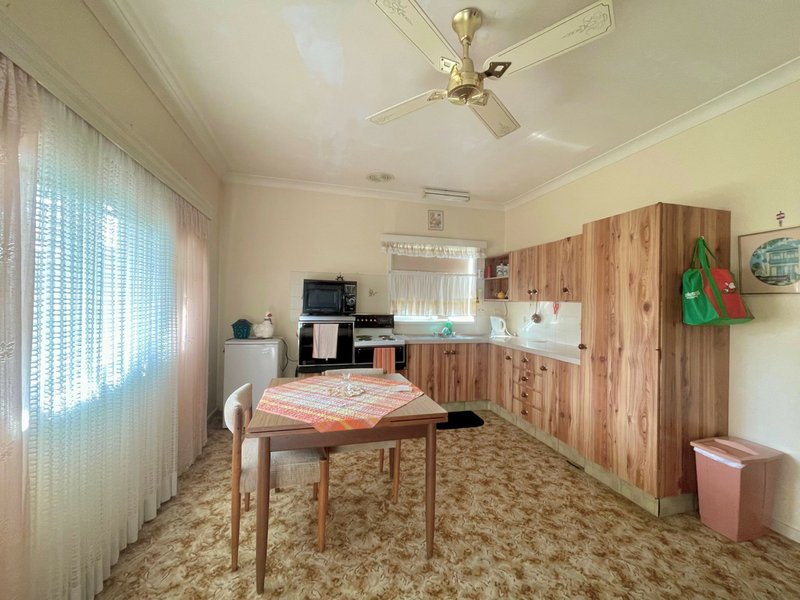 Photo - 11 Woolana Avenue, Budgewoi NSW 2262 - Image 2