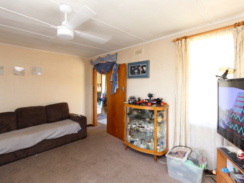 Photo - 11 Woorin Street, Berriedale TAS 7011 - Image 2