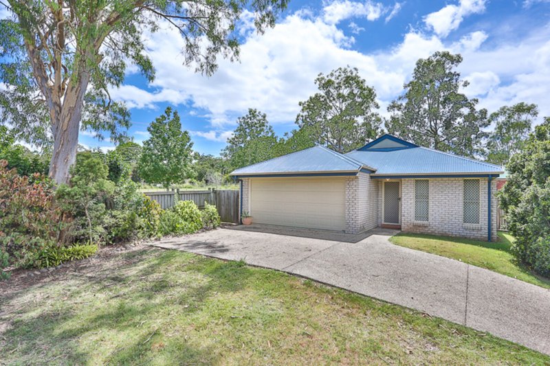 11 Wren Close, Forest Lake QLD 4078