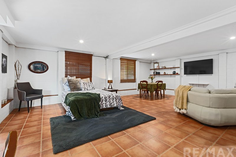 Photo - 11 Wunulla Street, Mount Gravatt East QLD 4122 - Image 15