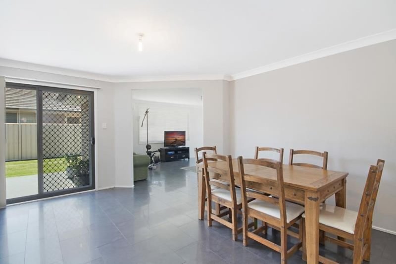 Photo - 11 Wyndham St , Greta NSW 2334 - Image 2