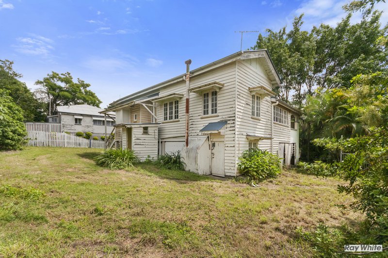 Photo - 11 Wyndham Street, North Ipswich QLD 4305 - Image 3