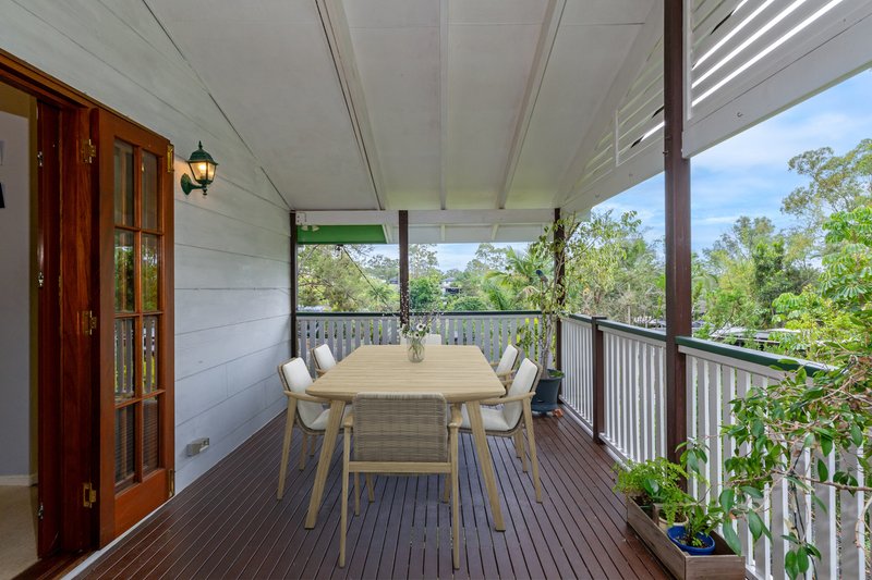 Photo - 11 Yakki Court, Arana Hills QLD 4054 - Image 1