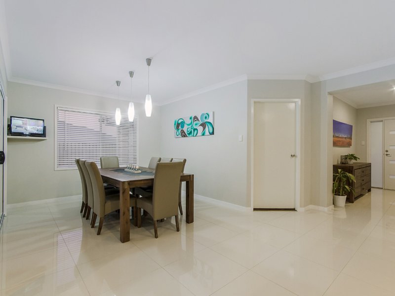 Photo - 11 Yarrayne Valley Drive, Upper Coomera QLD 4209 - Image 5