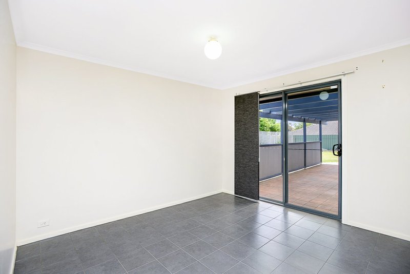 Photo - 11 Yates Avenue, Hayborough SA 5211 - Image 6