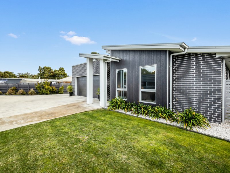 Photo - 11 Yulambi Court, Wynyard TAS 7325 - Image 2