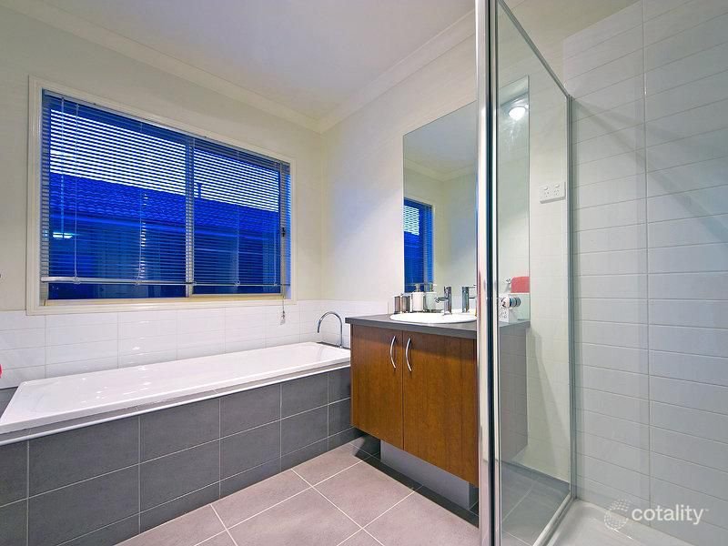 Photo - 11 Zelkova Court, Tarneit VIC 3029 - Image 8