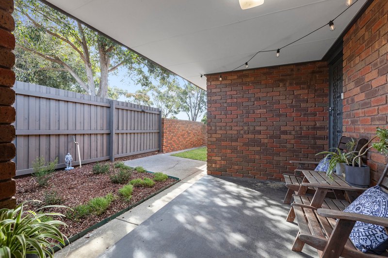 Photo - 1/10-12 Chatham Close, Bell Post Hill VIC 3215 - Image 7