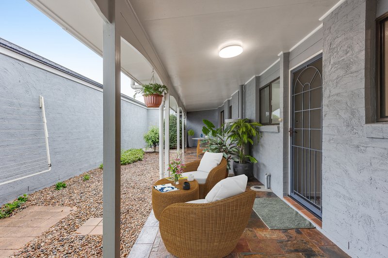 Photo - 1/10-12 Devon Street, Newtown QLD 4350 - Image 11