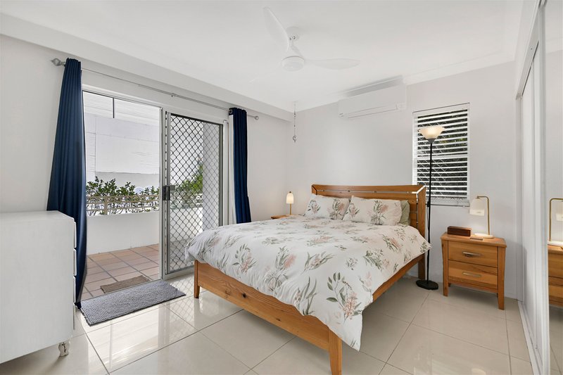 Photo - 1/10-12 Redondo Avenue, Miami QLD 4220 - Image 7