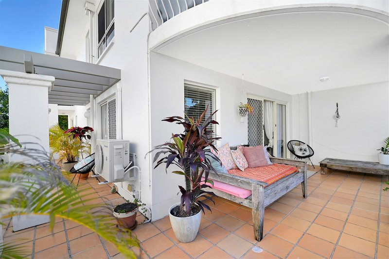 Photo - 1/10-12 Redondo Avenue, Miami QLD 4220 - Image 12