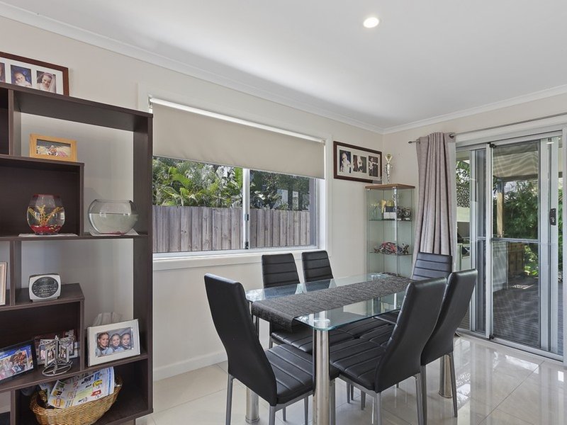 Photo - 110 Acanthus Avenue, Burleigh Heads QLD 4220 - Image 5