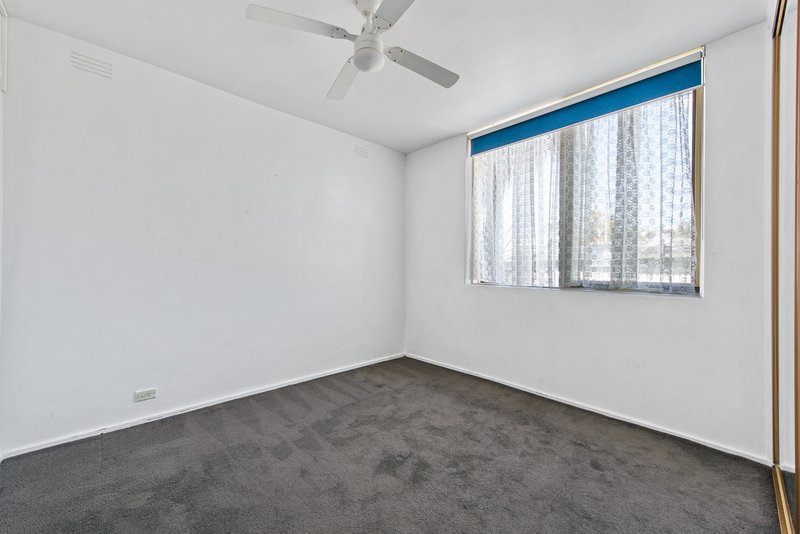 Photo - 1/10 Anglers Way, Maribyrnong VIC 3032 - Image 6