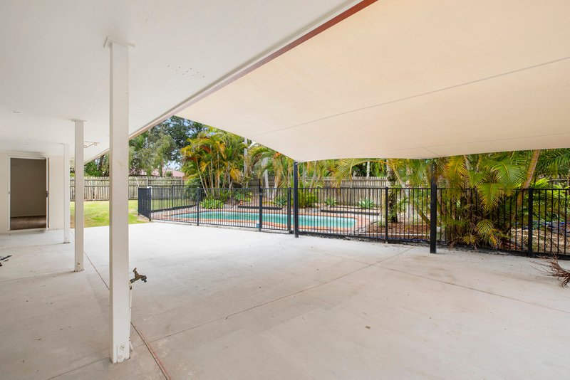 Photo - 1/10 Avron Close, Tewantin QLD 4565 - Image 11