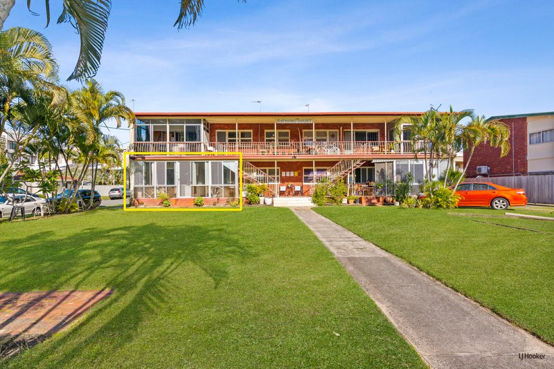 Photo - 1/10 Beelyu Street, Burleigh Heads QLD 4220 - Image 3