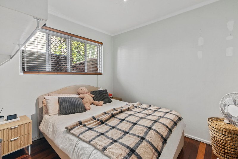 Photo - 1/10 Beelyu Street, Burleigh Heads QLD 4220 - Image 10