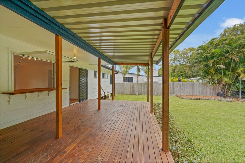 Photo - 110 Bishop Road, Beachmere QLD 4510 - Image 4