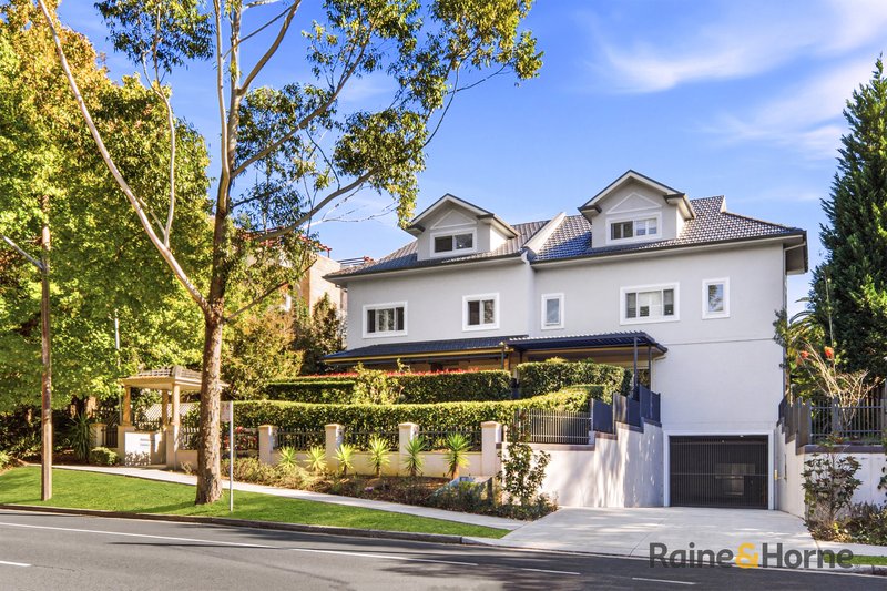 Photo - 1/10 Bobbin Head Road, Pymble NSW 2073 - Image 1