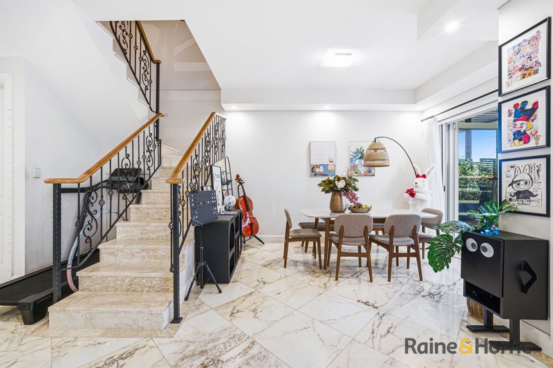 Photo - 1/10 Bobbin Head Road, Pymble NSW 2073 - Image 4