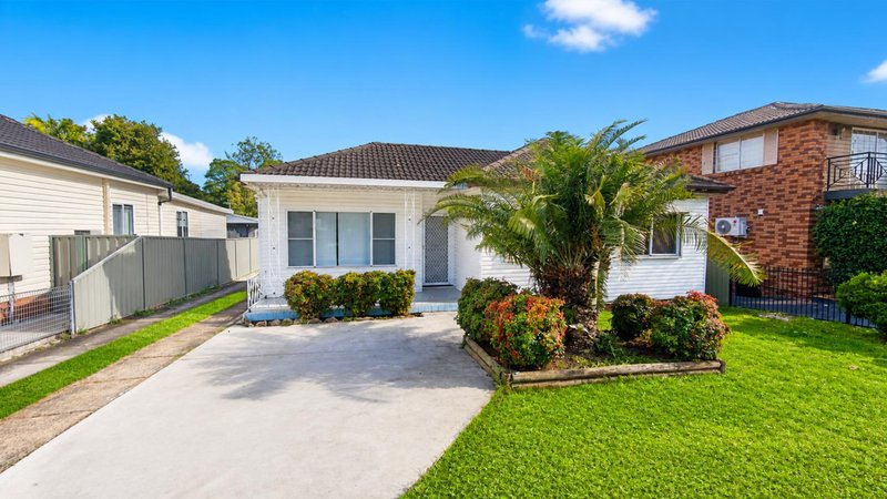 Photo - 110 Bogalara Road, Old Toongabbie NSW 2146 - Image 1