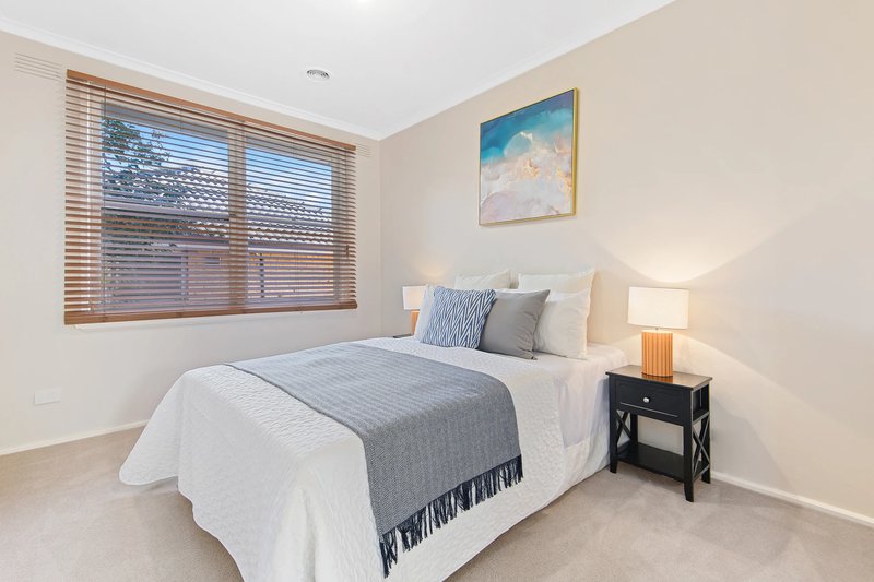 Photo - 1/10 Boyanna Road, Glen Waverley VIC 3150 - Image 5
