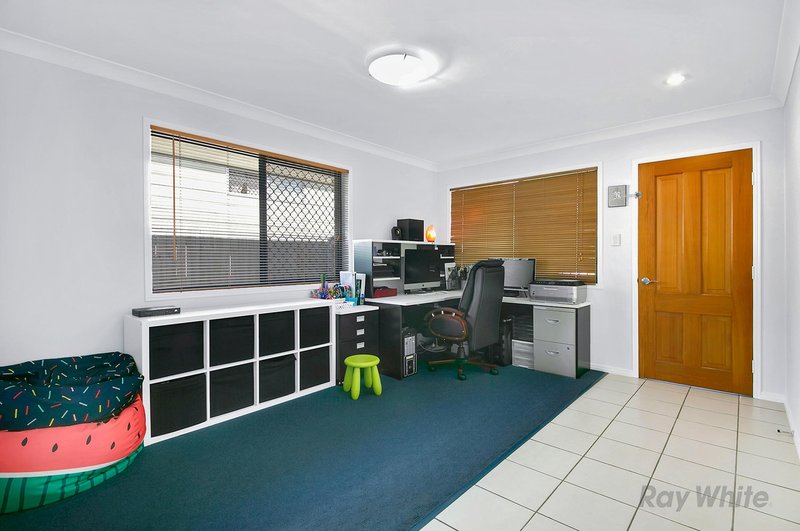 Photo - 110 Bradman Street, Sunnybank Hills QLD 4109 - Image 5