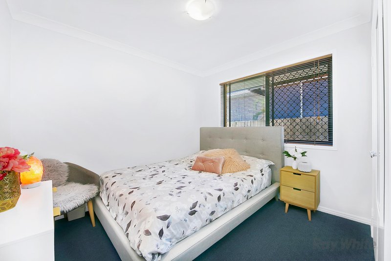 Photo - 110 Bradman Street, Sunnybank Hills QLD 4109 - Image 8