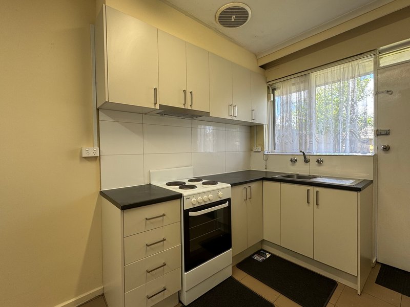 Photo - 1/10 Brady Road, Dandenong North VIC 3175 - Image 5