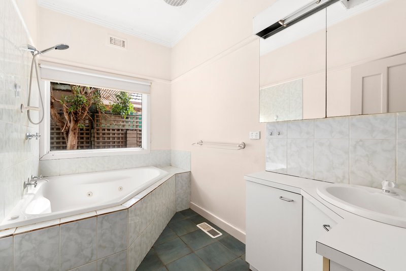 Photo - 110 Burlington Street, Oakleigh VIC 3166 - Image 7