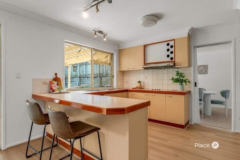 Photo - 110 Cadogan Street, Carindale QLD 4152 - Image 9