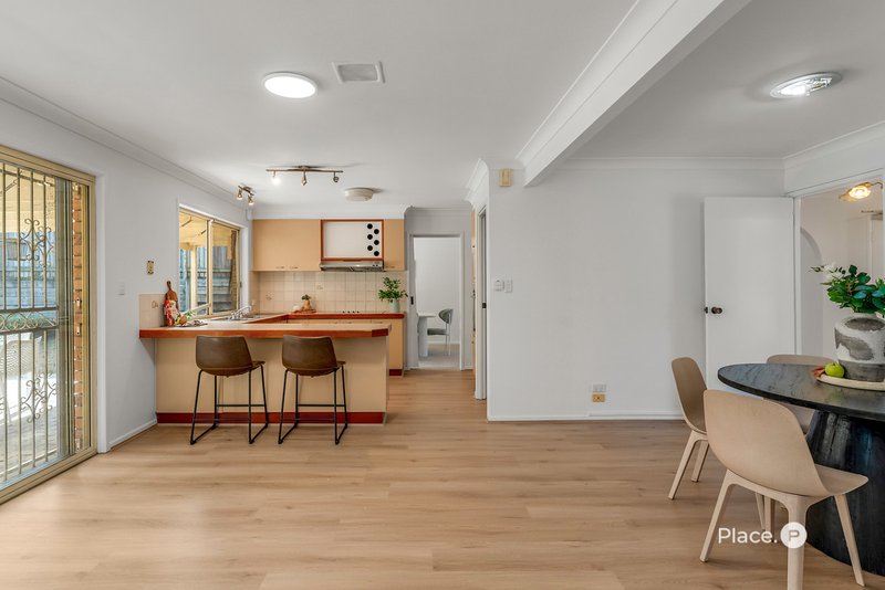 Photo - 110 Cadogan Street, Carindale QLD 4152 - Image 12