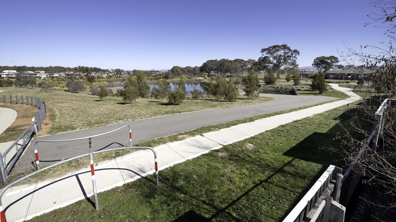 Photo - 1/10 Charles Perkins Circuit, Bonner ACT 2914 - Image 14