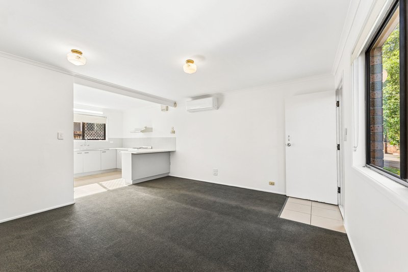 Photo - 1/10 Cognac Court, Kingston QLD 4114 - Image 3