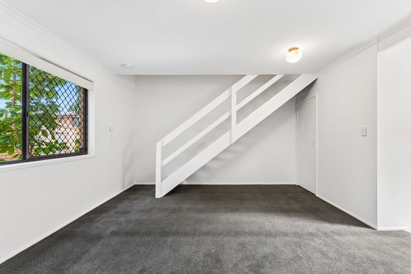 Photo - 1/10 Cognac Court, Kingston QLD 4114 - Image 7