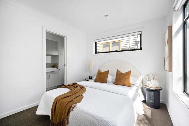 Photo - 1/10 Collace Street, Brunswick VIC 3056 - Image 4