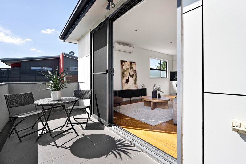 Photo - 1/10 Collace Street, Brunswick VIC 3056 - Image 11