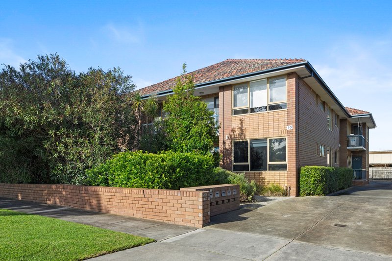 Photo - 1/10 Commercial Road, Mentone VIC 3194 - Image 3