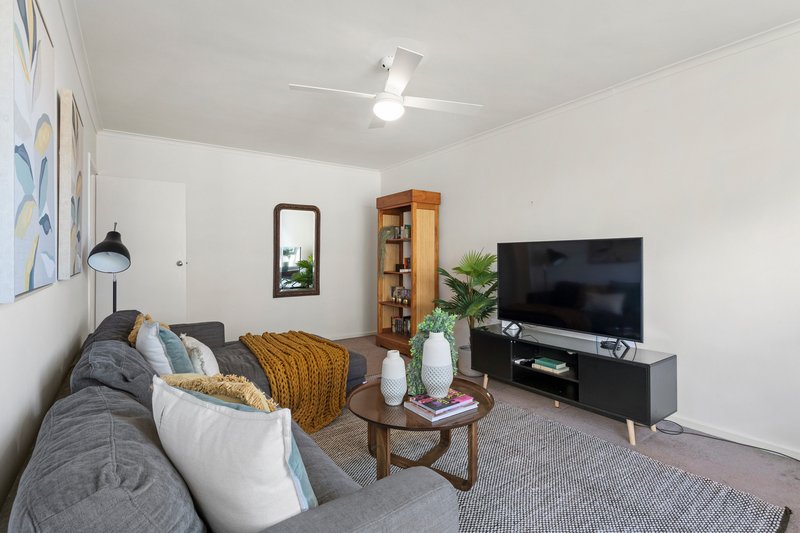 Photo - 1/10 Commercial Road, Mentone VIC 3194 - Image 4