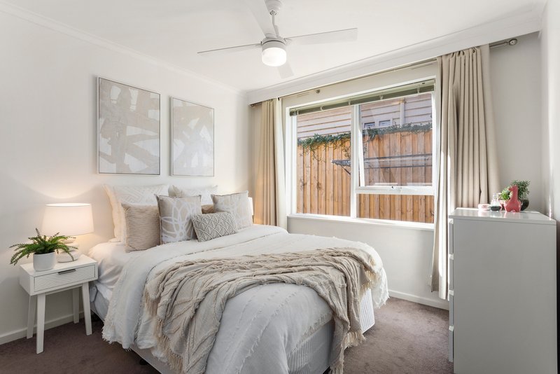 Photo - 1/10 Commercial Road, Mentone VIC 3194 - Image 8