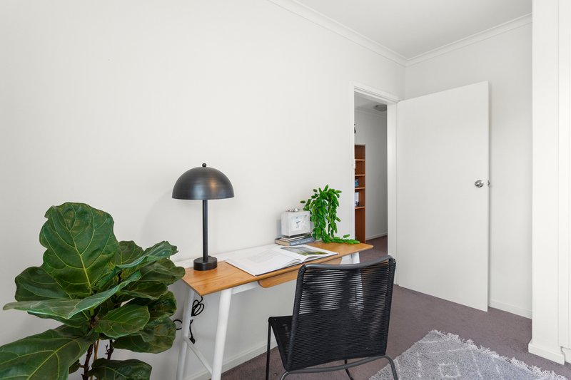 Photo - 1/10 Commercial Road, Mentone VIC 3194 - Image 10