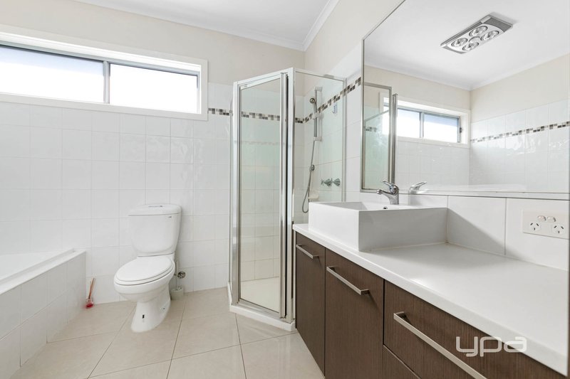 Photo - 1/10 Cowper Avenue, St Albans VIC 3021 - Image 6