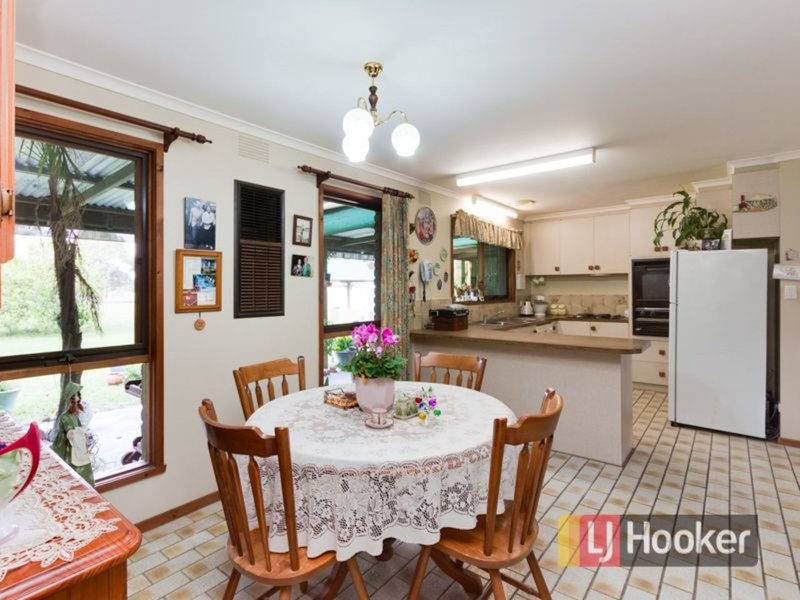 Photo - 110 Craig Road, Devon Meadows VIC 3977 - Image 9